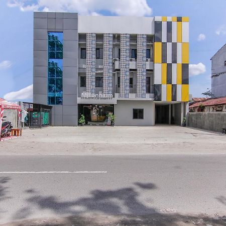 Capital O 3476 Millenium Inn 棉兰 外观 照片