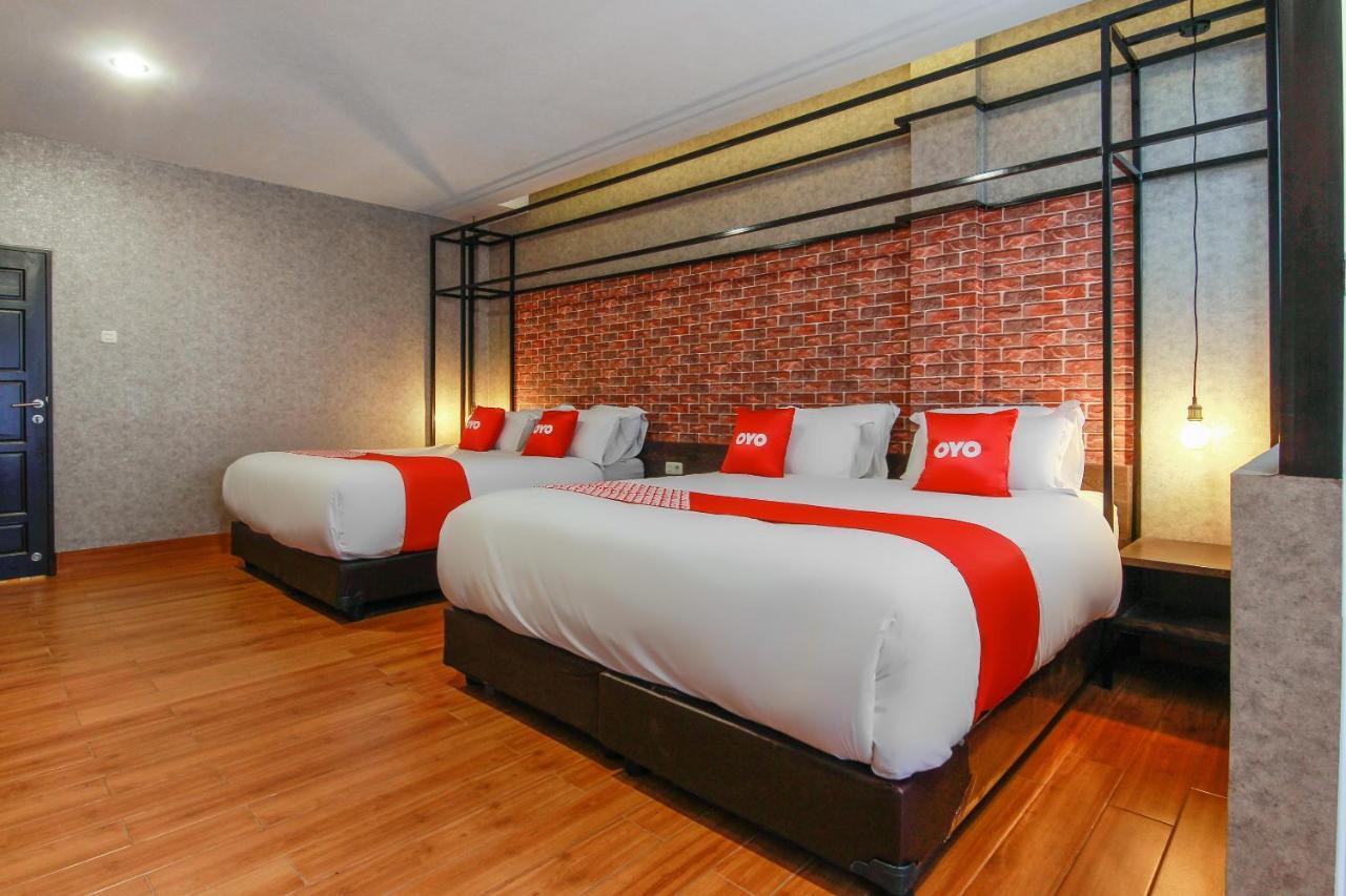 Capital O 3476 Millenium Inn 棉兰 外观 照片