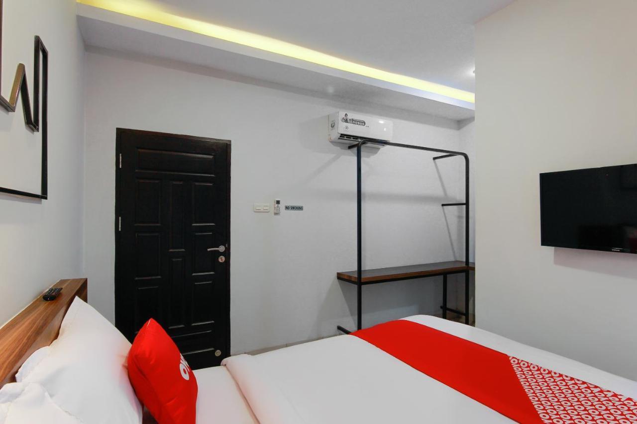 Capital O 3476 Millenium Inn 棉兰 外观 照片